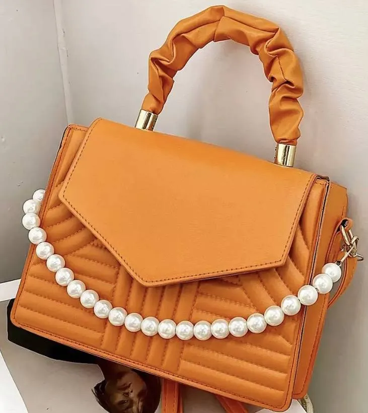 Simple Pearl Handbag - Image 4